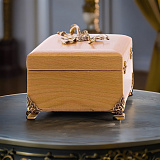 Оригинальная шкатулка из дерева